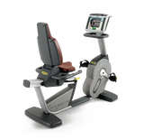 Профессиональный горизонтальный велотренажер Technogym 700 TV BIKE 0060 фото